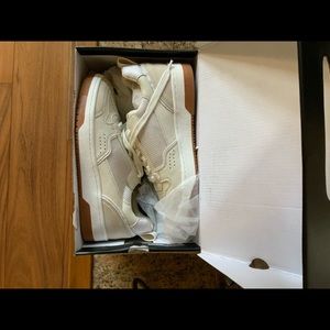 New ShuShop sneakers size 8